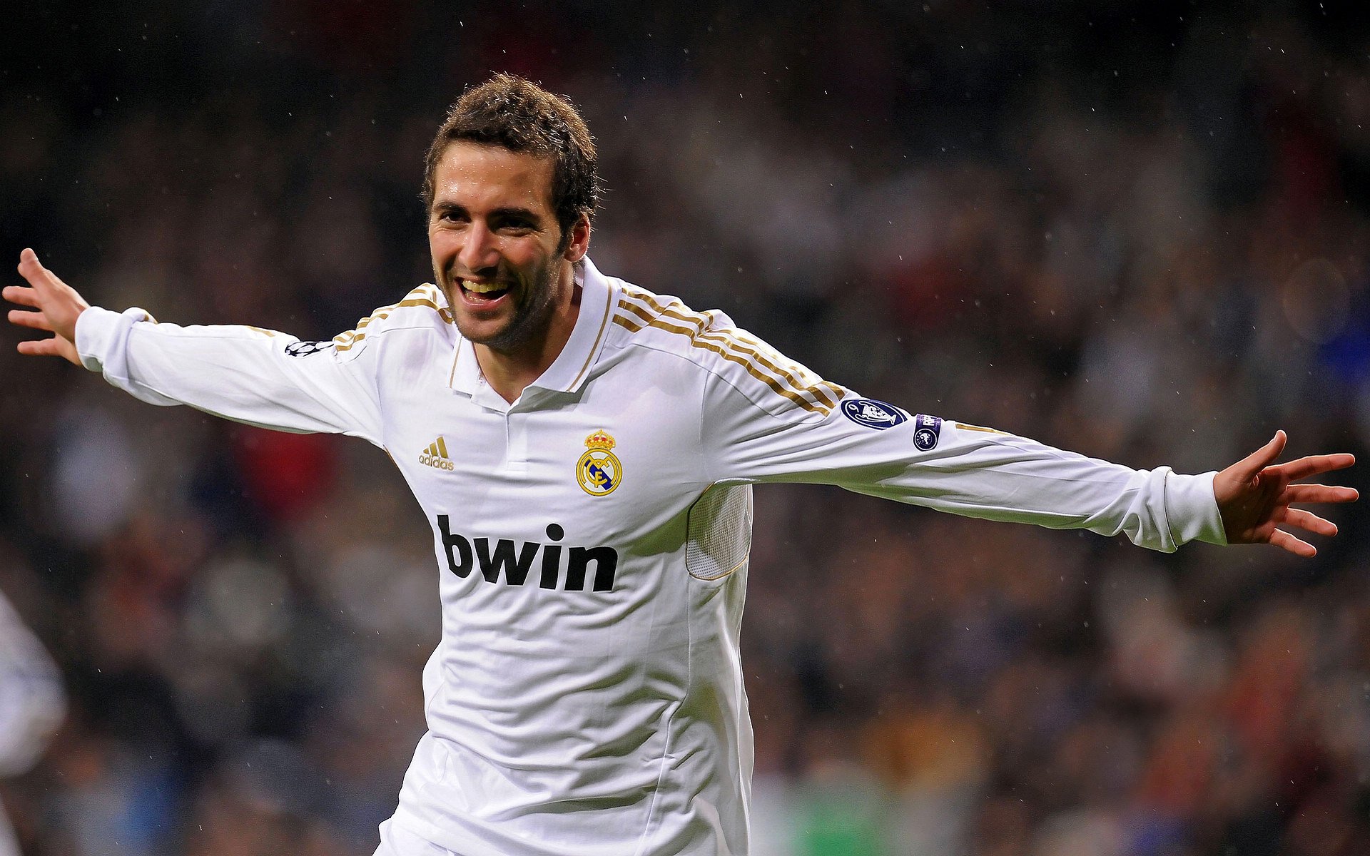 荷兰队表现稳定，欧洲预选赛中展现强大实力